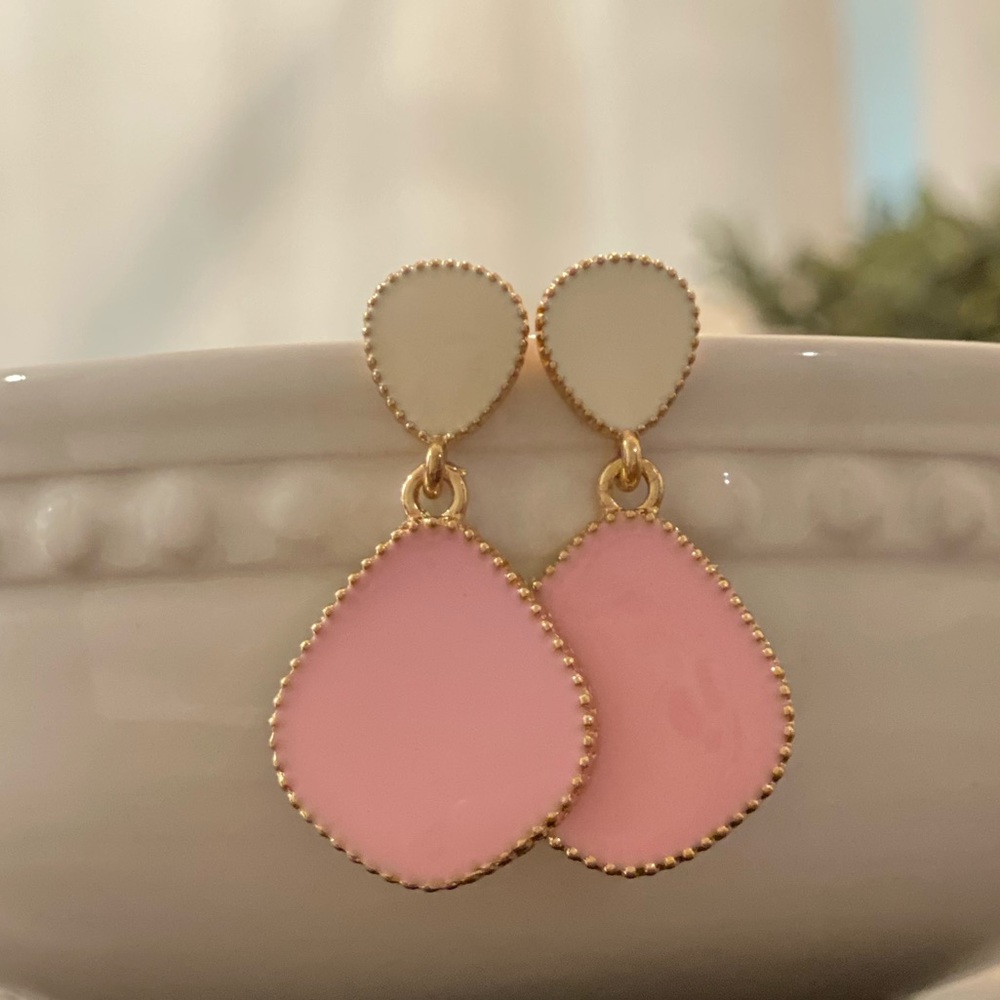 Pink and white dangle earrings